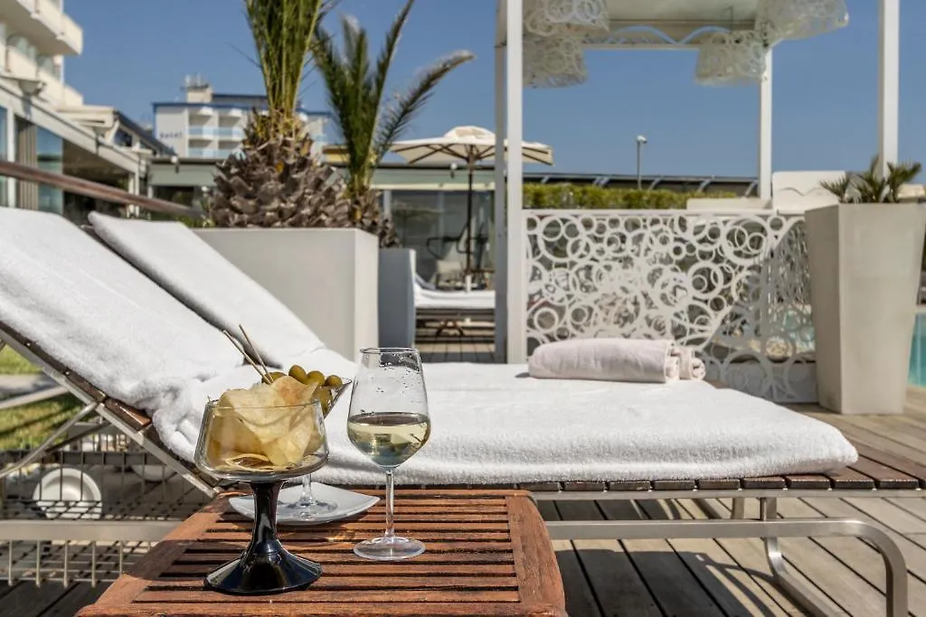Vistamare Suite Lido Di Savio Hotel