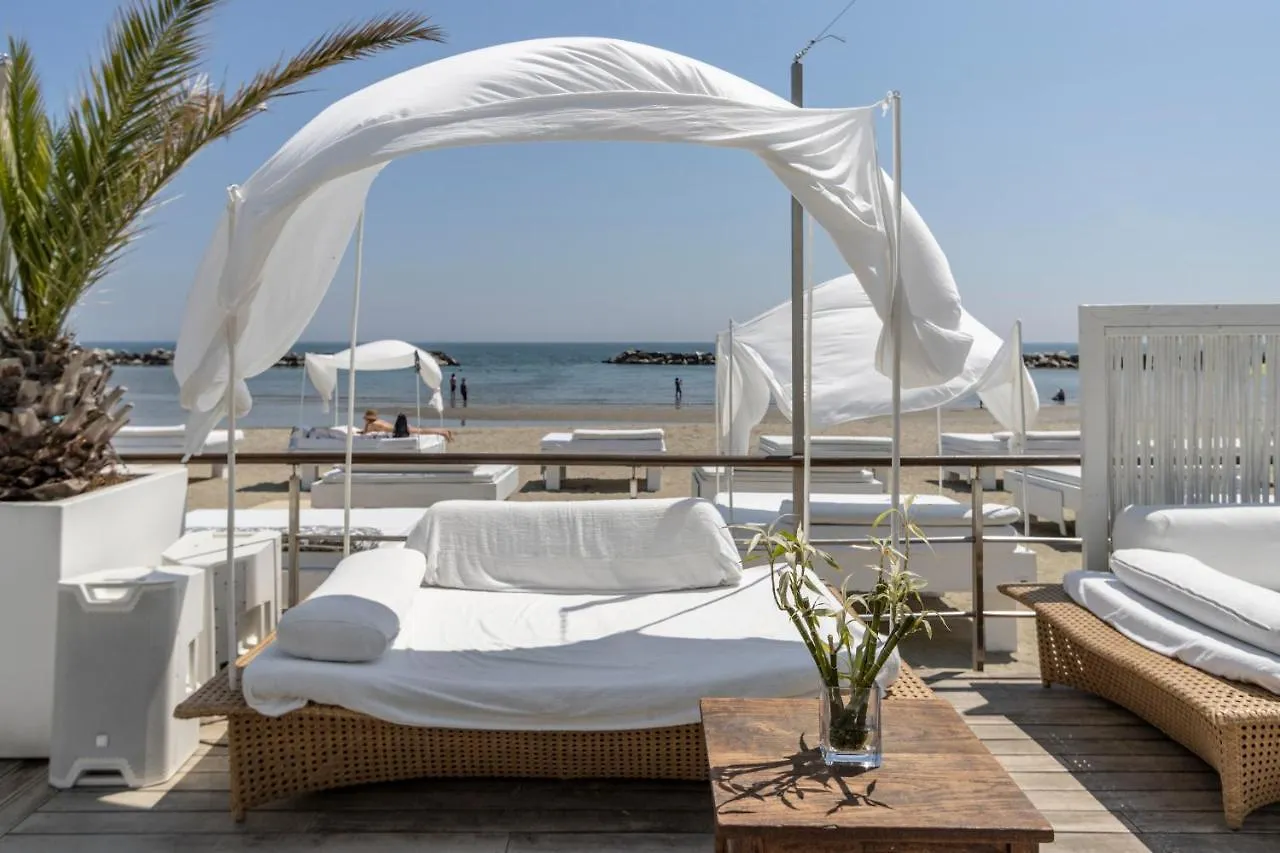 **** Hotel Vistamare Suite Lido Di Savio Italië